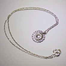 Load image into Gallery viewer, silver daisy pendant chain necklace
