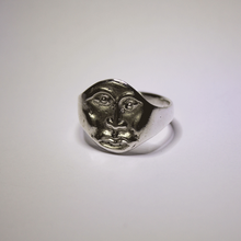 Load image into Gallery viewer, silver hand made moon signet ring
