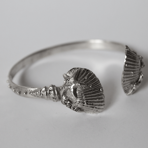 silver ocean themed shell bangle